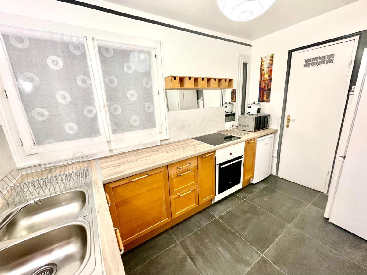 Chambre Privee En Colocation Dans Un Appartement Au Centre De Rillieux La Pape Exteriör bild