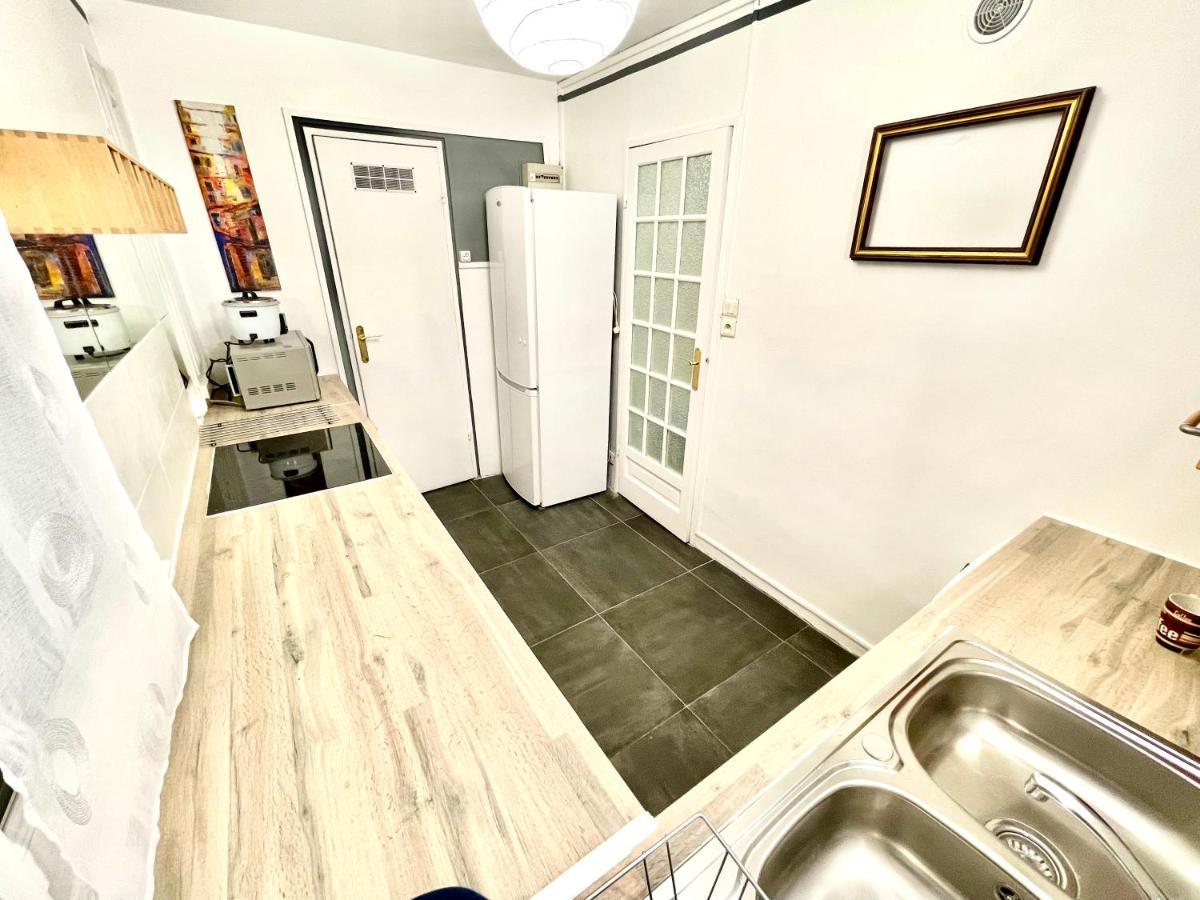 Chambre Privee En Colocation Dans Un Appartement Au Centre De Rillieux La Pape Exteriör bild